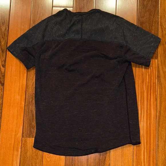 American Eagle Outfitters Dark Heather Henley Tee - Picture 2 of 2
